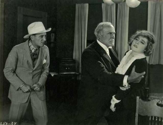 Szenenfoto aus dem Film 'The Girl Who Came Back' © Famous Players-Lasky Corporation, Famous Players-Lasky Corporation, Paramount Pictures, Inc., 